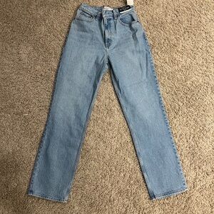 NEW unworn Abercrombie & Fitch Light Straight Leg Jeans Curve Love